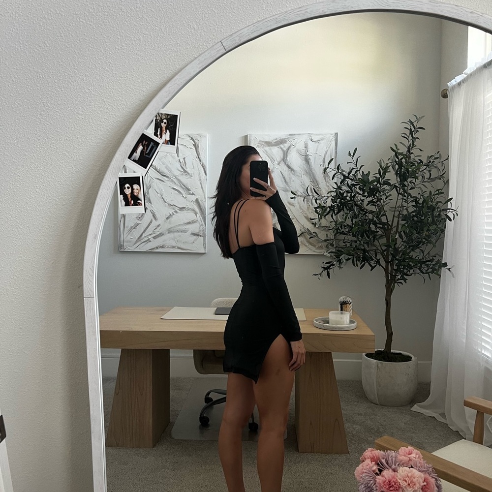 Black strappy long sleeve dress - Picture 3 of 7